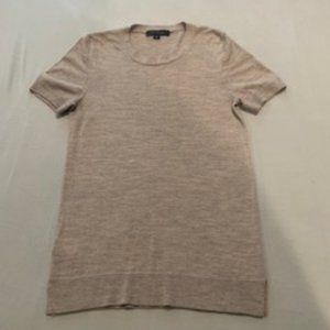 Light grey short-sleeve shell